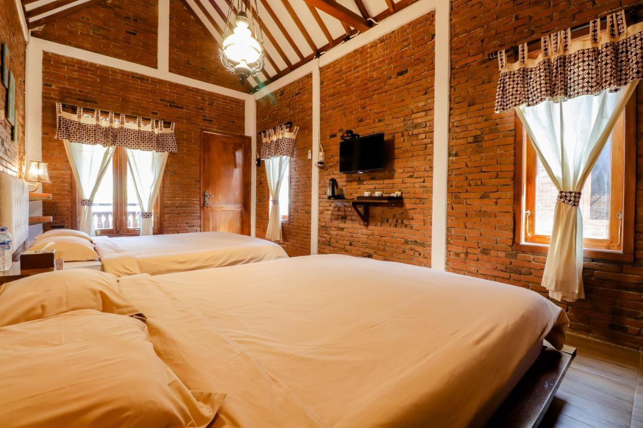 Omah Teras Bata Guesthouse Yogyakarta Esterno foto